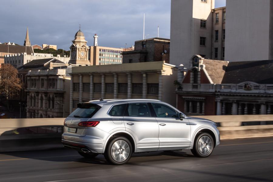  Volkswagen Touareg V6 TDI R-Line 2018 года  (ZA) (фото 22 из 32)